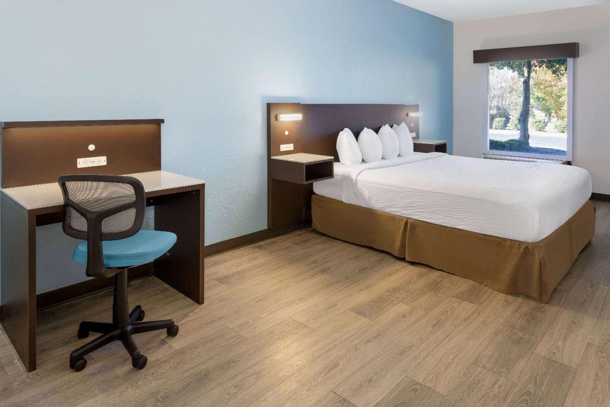 Baymont By Wyndham Camp Lejeune Jacksonville Exterior foto