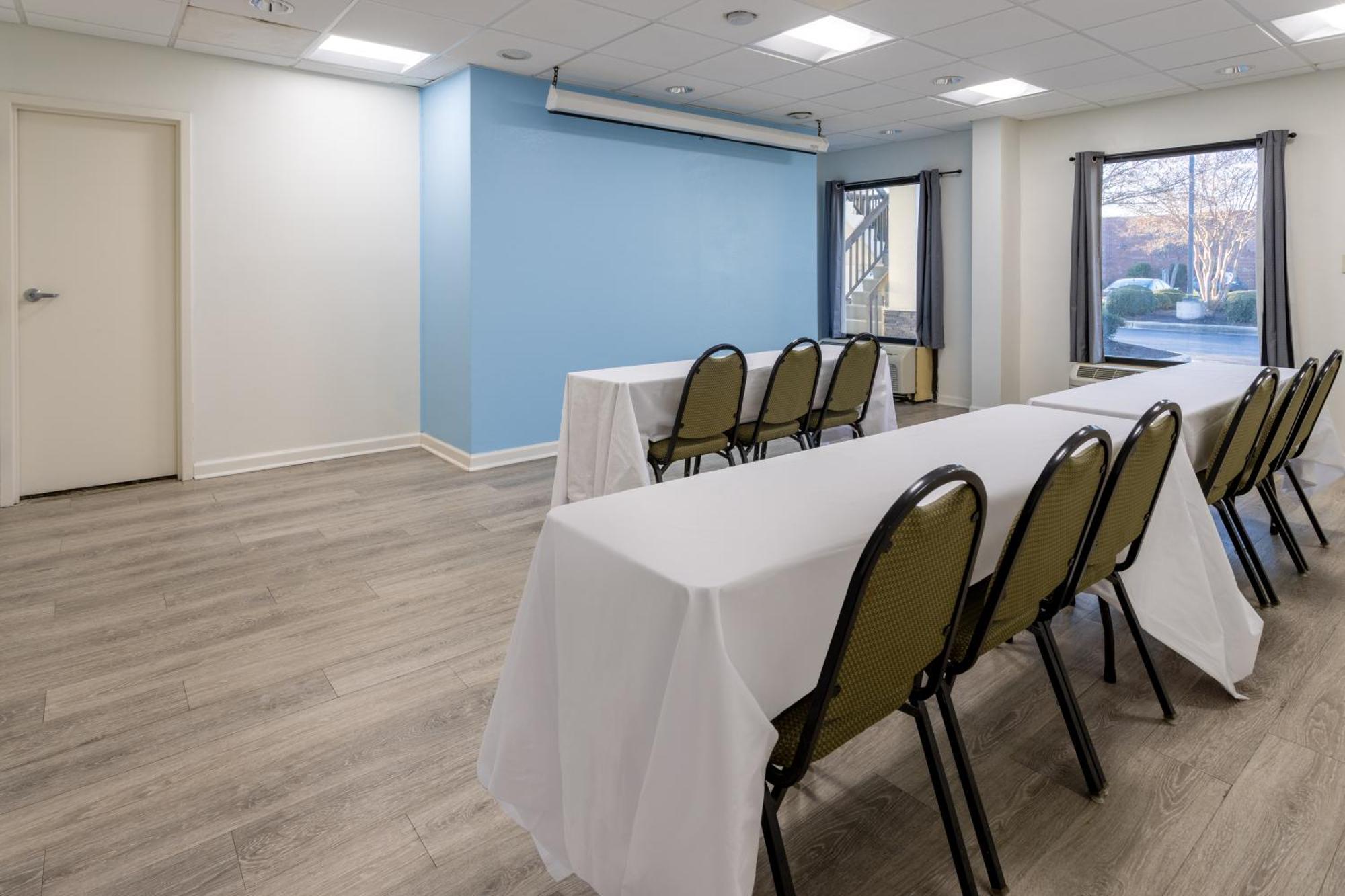 Baymont By Wyndham Camp Lejeune Jacksonville Exterior foto